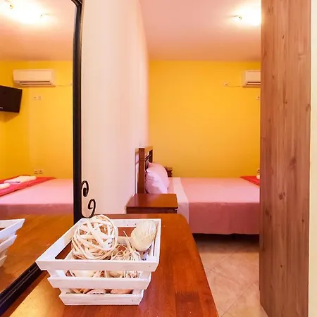 Ferienhaus Exellent Guest Prestige Asprogerakata
